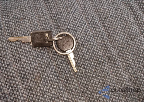 1990 Chevrolet Gmt-400 C1500 из США, поврежденный, VIN 2GCEC14Z1L1239528